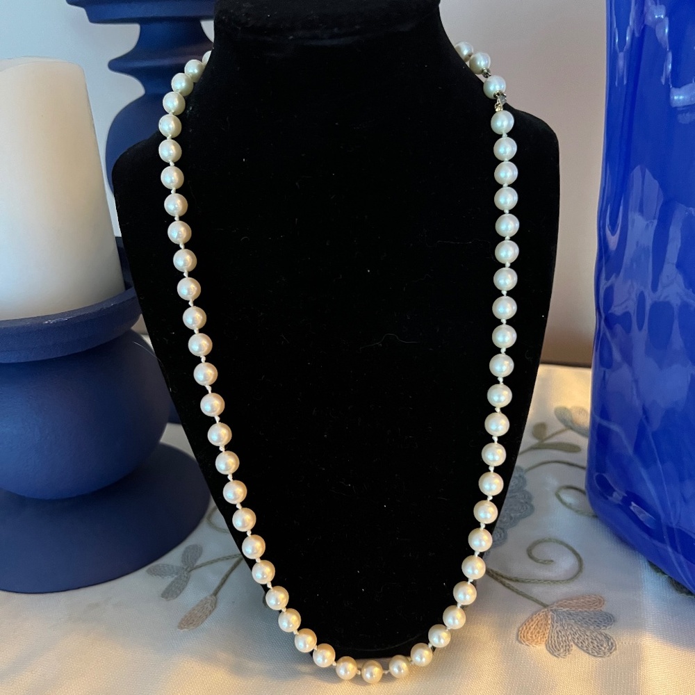 Vintage Marvella  faux pearl necklace